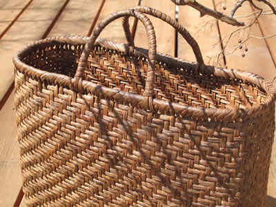 やまぶどうのかご展