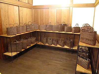 やまぶどうのかご展